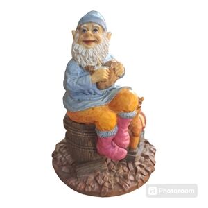 Santa's elf music box vintage christmas decor figurine